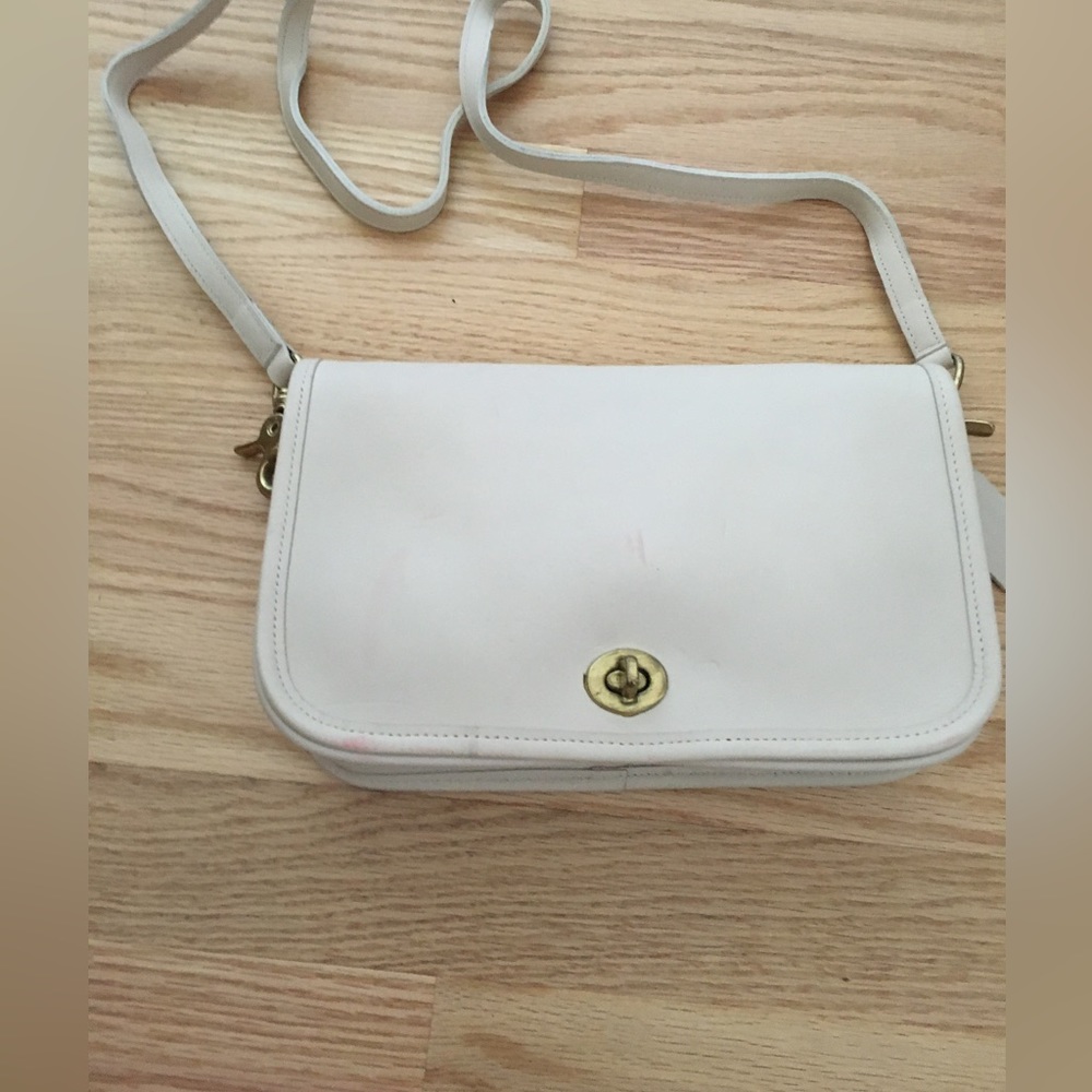 Vintage Coach Cream Bag.